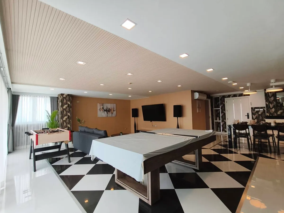 Expansive 2 Bed 2 Bath in Pratumnak For Rent photo 5