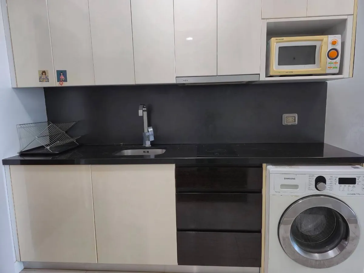 1 Bedroom , 1 Bathroom Park Royal 2 photo 4