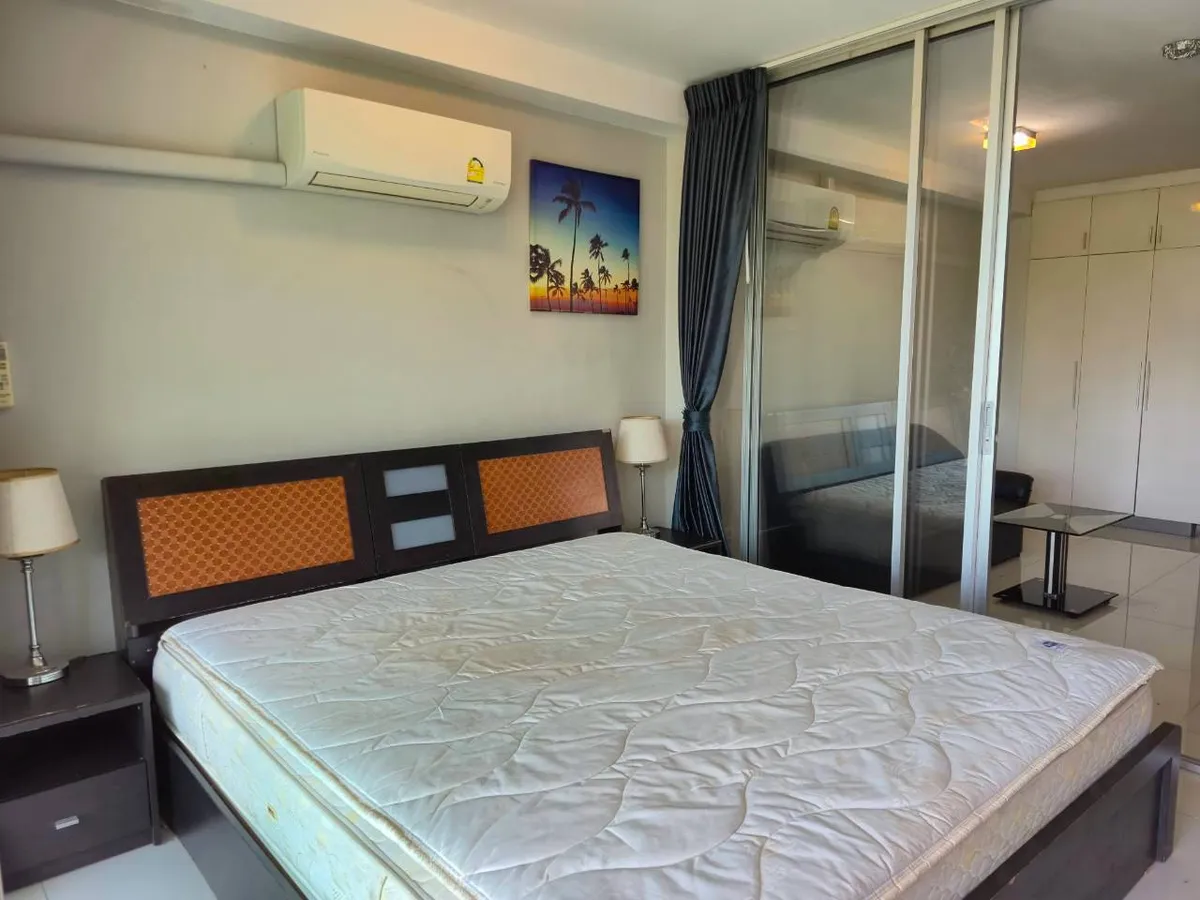 1 Bedroom , 1 Bathroom Park Royal 2 photo 8