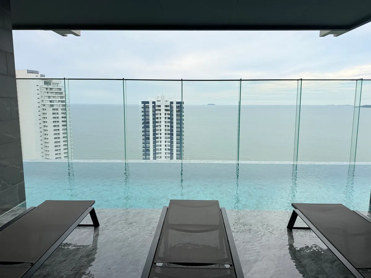 New Condo For Rent In Prahtamnak