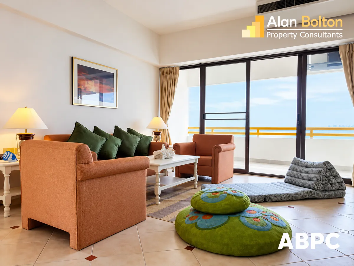 Beachfront Condo For Rent in Sunshine Beach photo 6