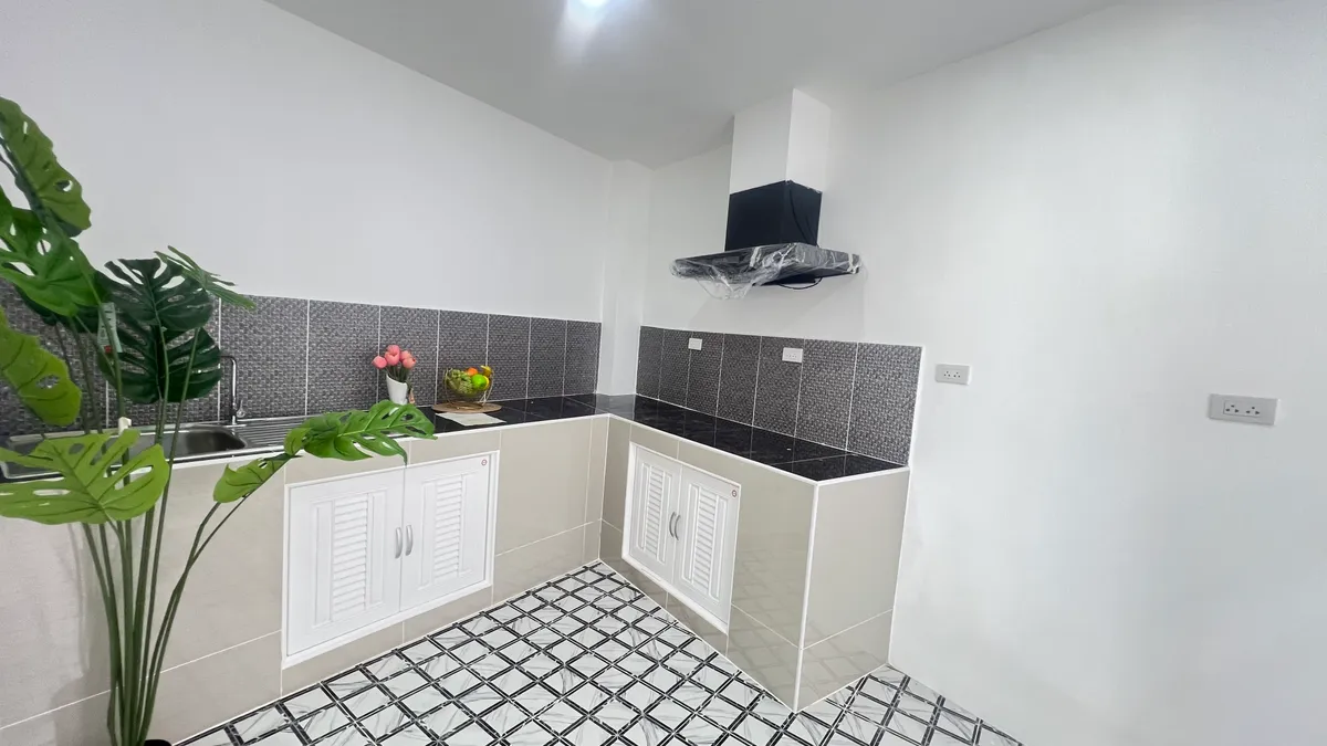 2-storey corner townhome for rent in East pattaya photo 8