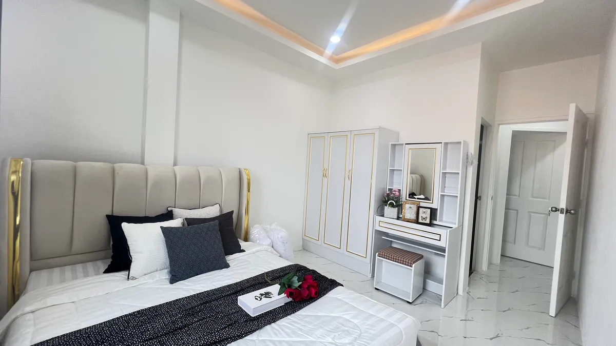 2-storey corner townhome for rent in East pattaya photo 10
