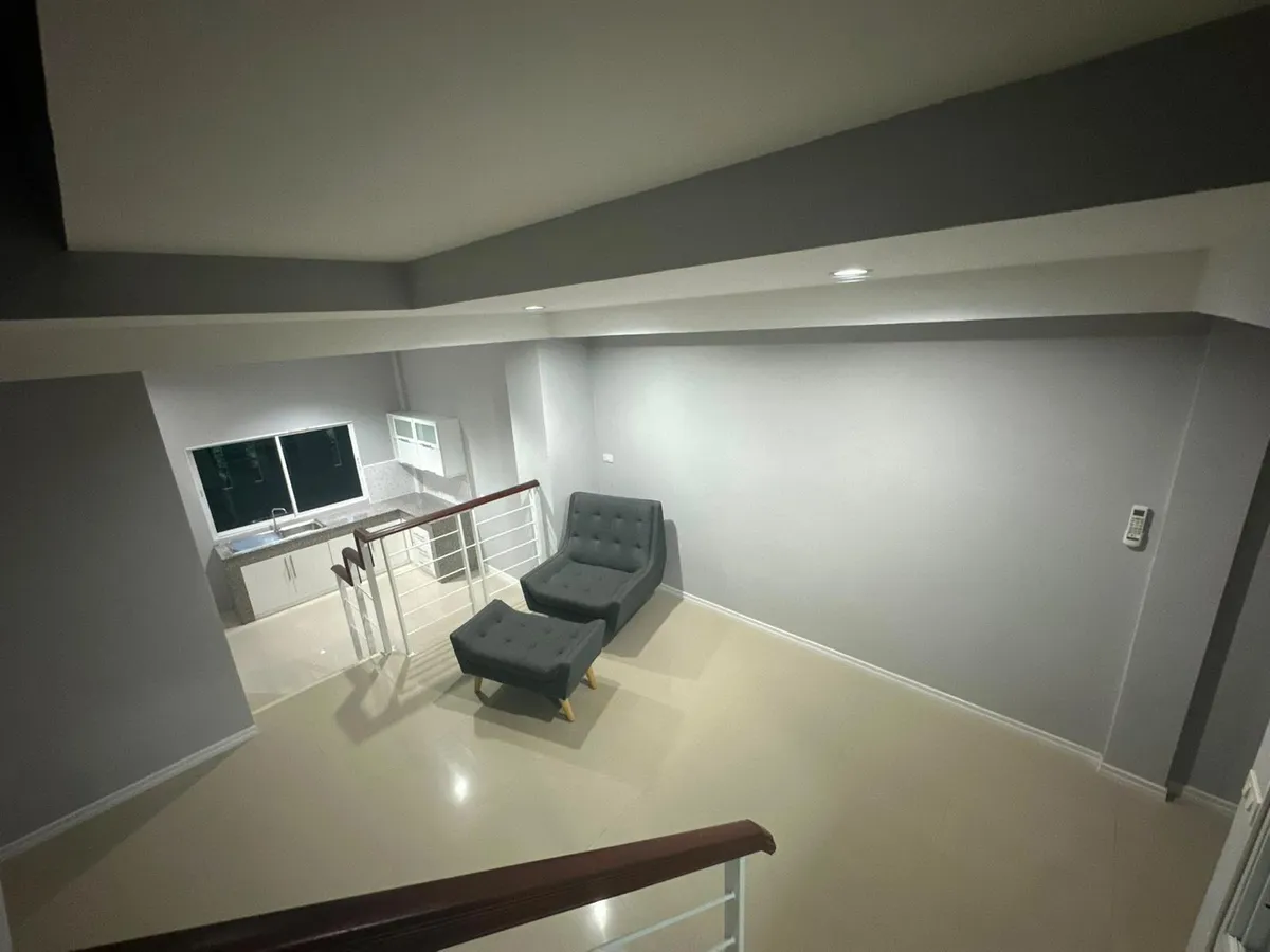 Newly Renovated Two-Bedroom Three-Bathroom Townhouse in East Pattaya Close to Amenities photo 3