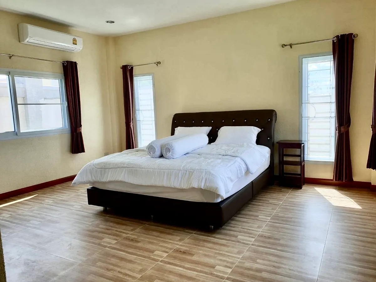 4 Bed 4 Bath Pool Villa in East Pattaya HR2978 photo 15