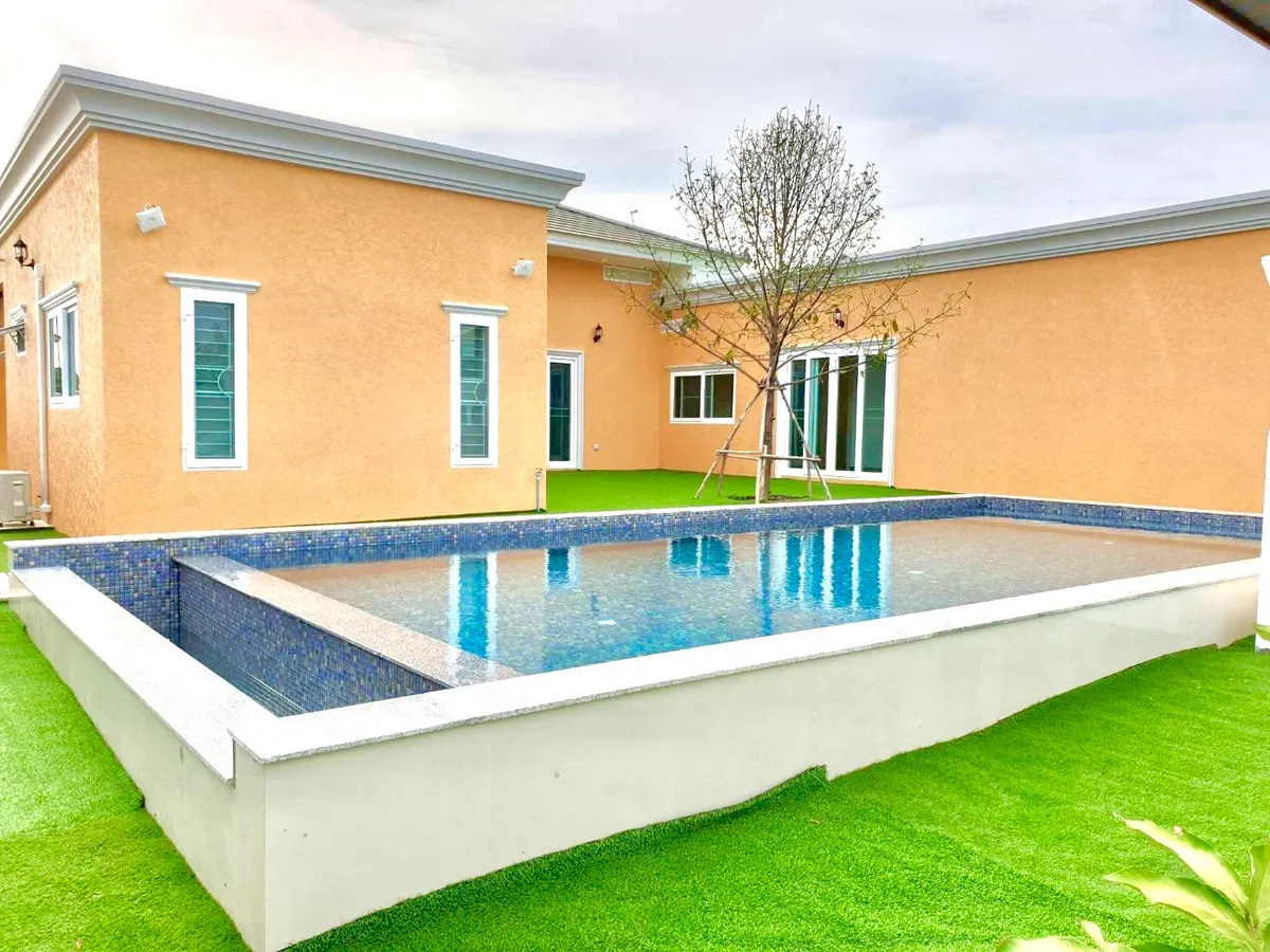 4 Bed 4 Bath Pool Villa in East Pattaya HR2978 photo 4