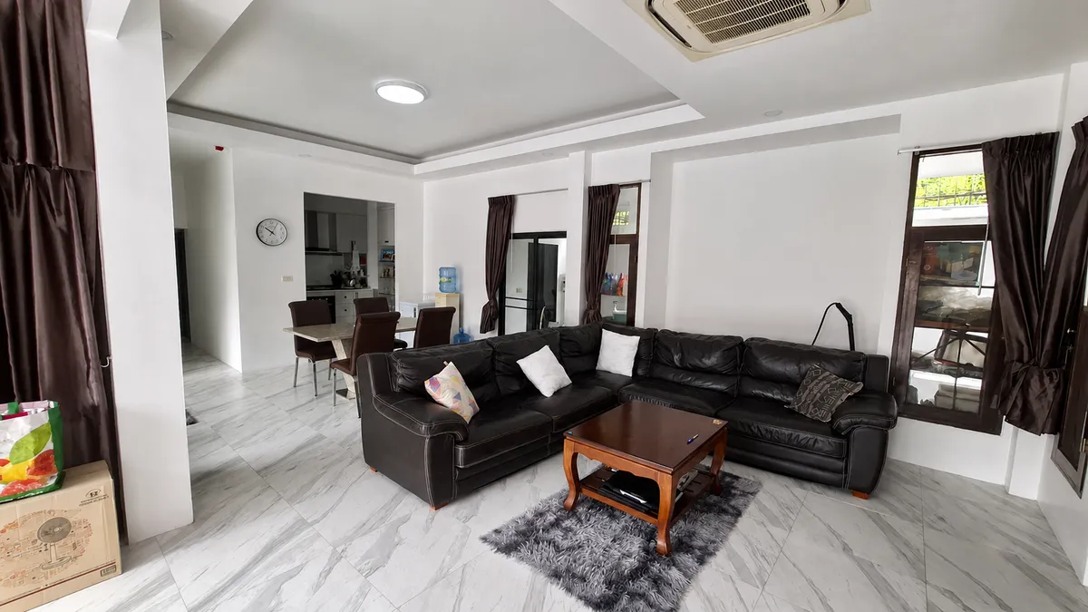 Modern 3-Bedroom Pool Villa in Siam Lake View photo 9