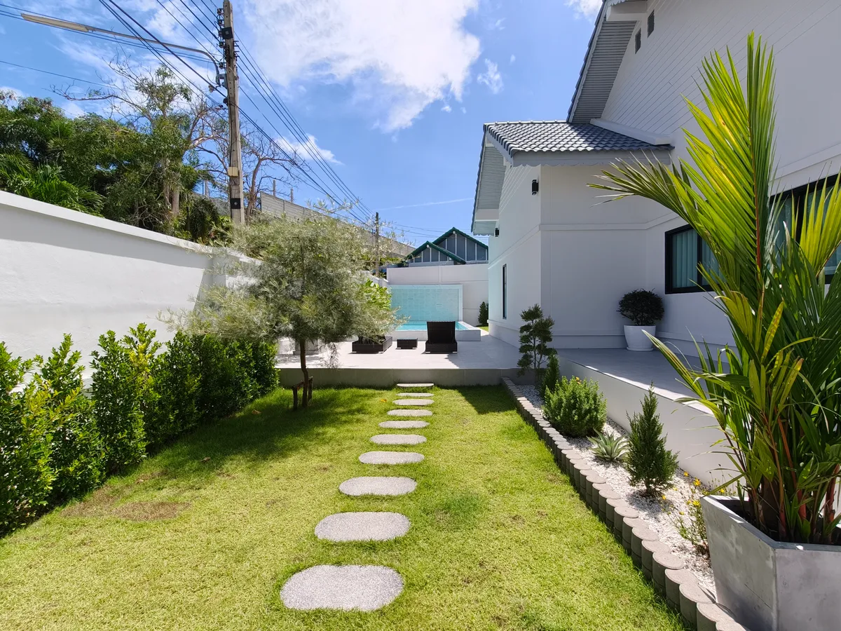 Paradise Hill2 photo 4