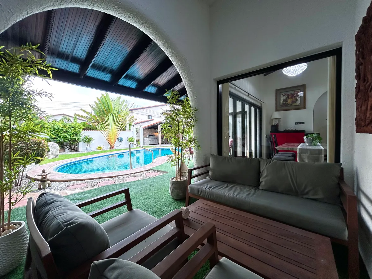 Beautiful 3 Bedroom 3 Bathroom Mediterranean House for Sale photo 19
