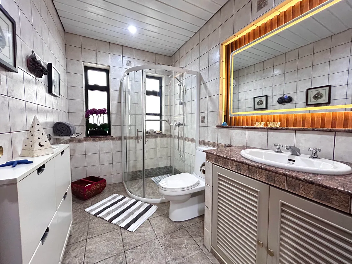 Beautiful 3 Bedroom 3 Bathroom Mediterranean House for Sale photo 12