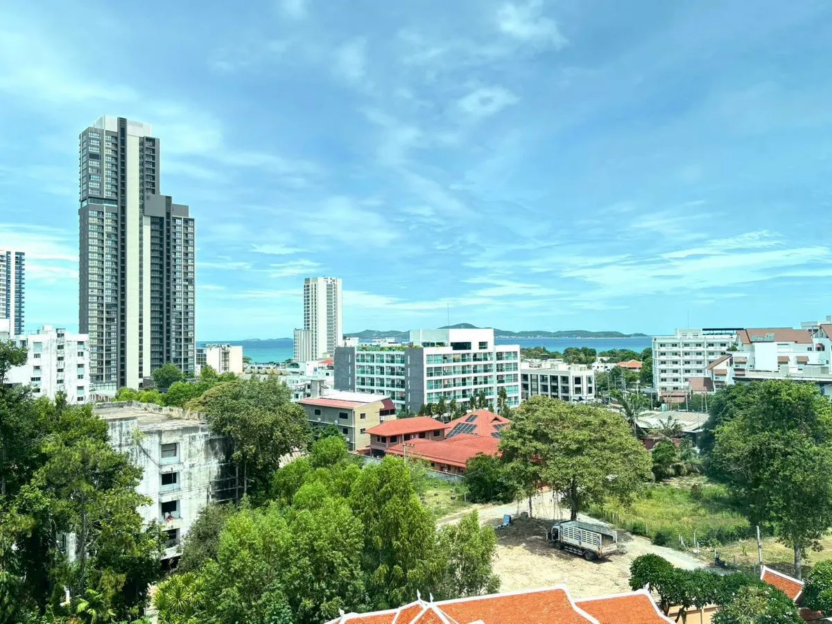 Two Bedrooms Condo For Sale Near Prahtamnak Beach