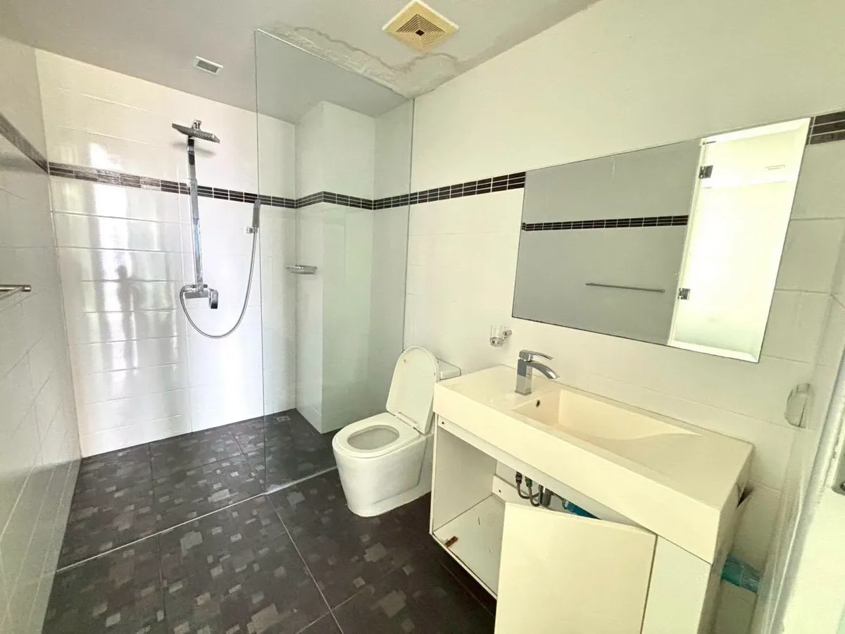 Two Bedrooms Condo For Sale Near Prahtamnak Beach photo 9