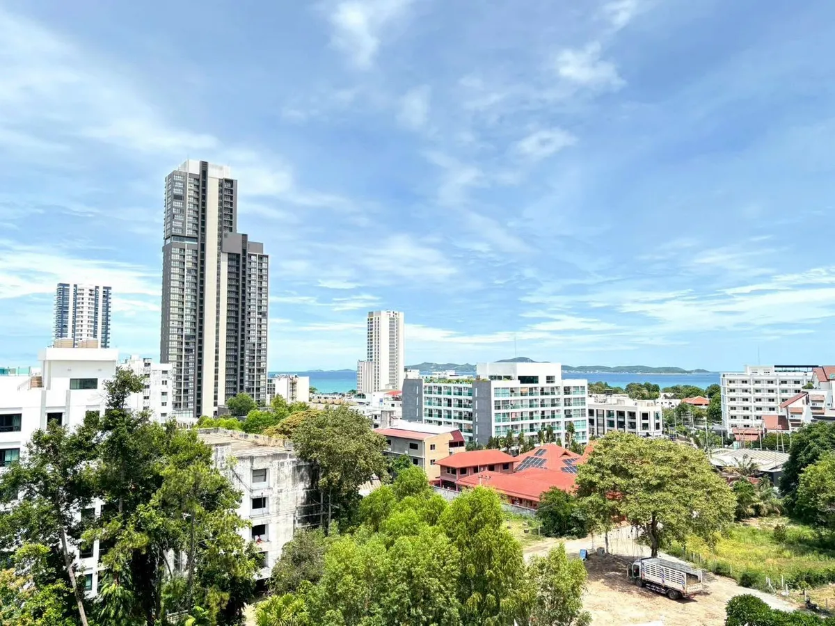 Two Bedrooms Condo For Sale Near Prahtamnak Beach photo 12