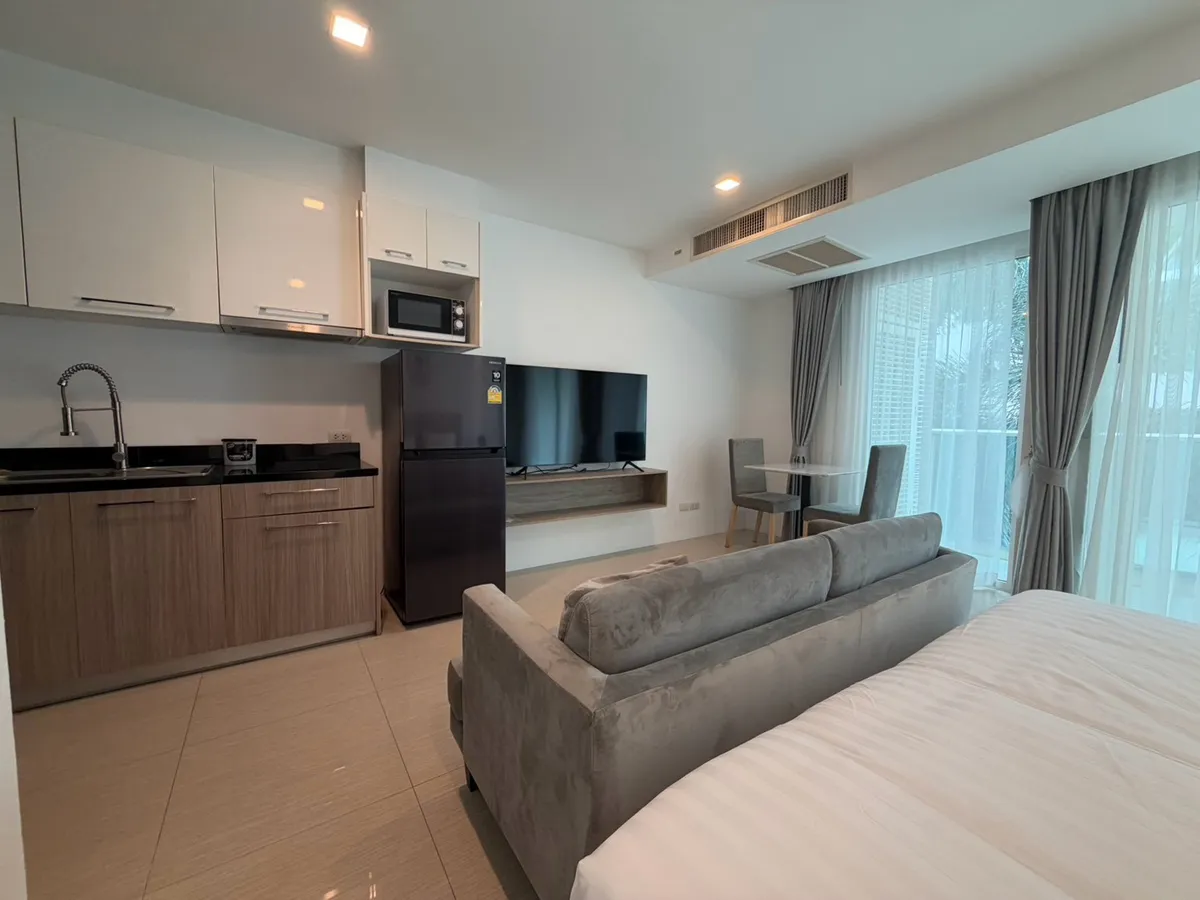 Modern studio for sale at Elegance condo