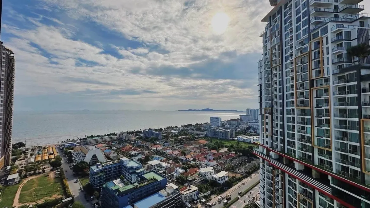 Sea view and city view for rent
