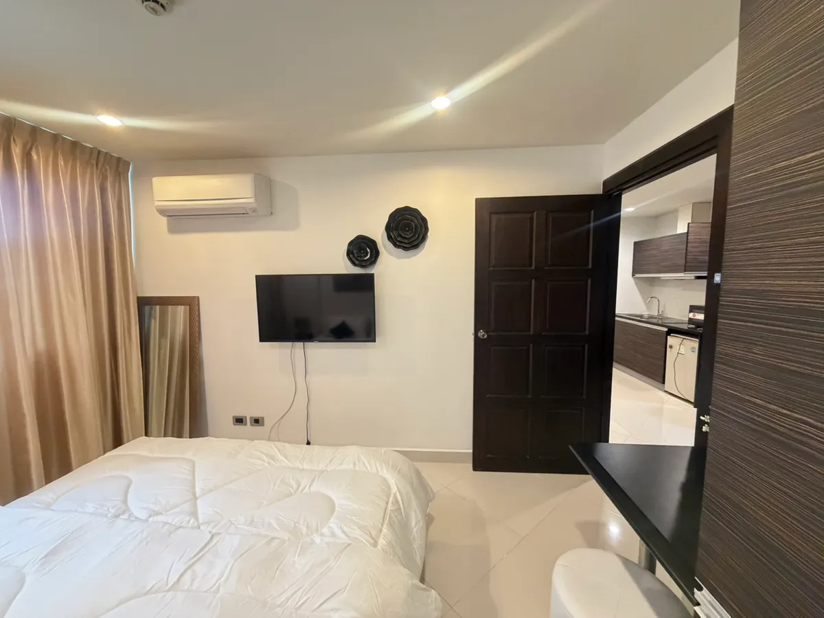 Park Lane Condominium photo 11