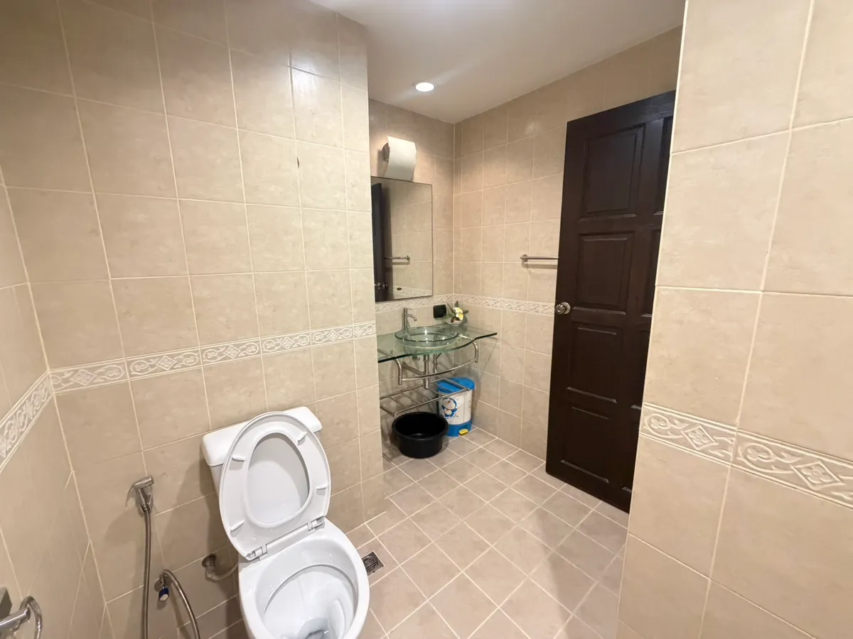Park Lane Condominium photo 13