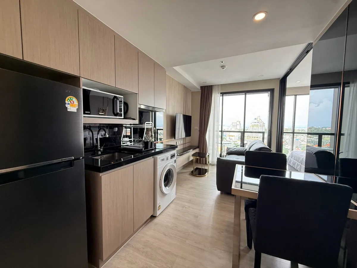 Modern 1bed 1bath at Panora photo 2