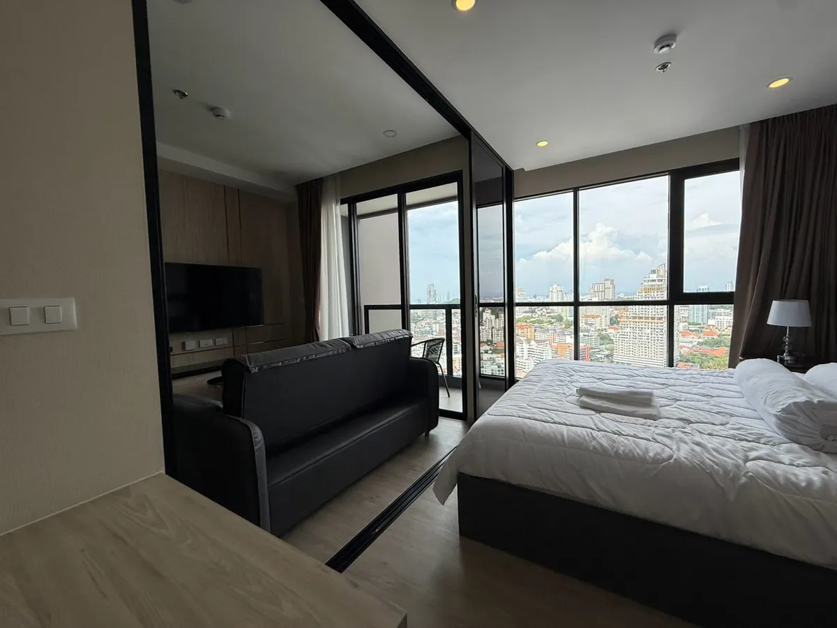 Modern 1bed 1bath at Panora photo 9