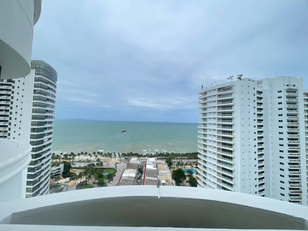 Jomtien Complex photo 15