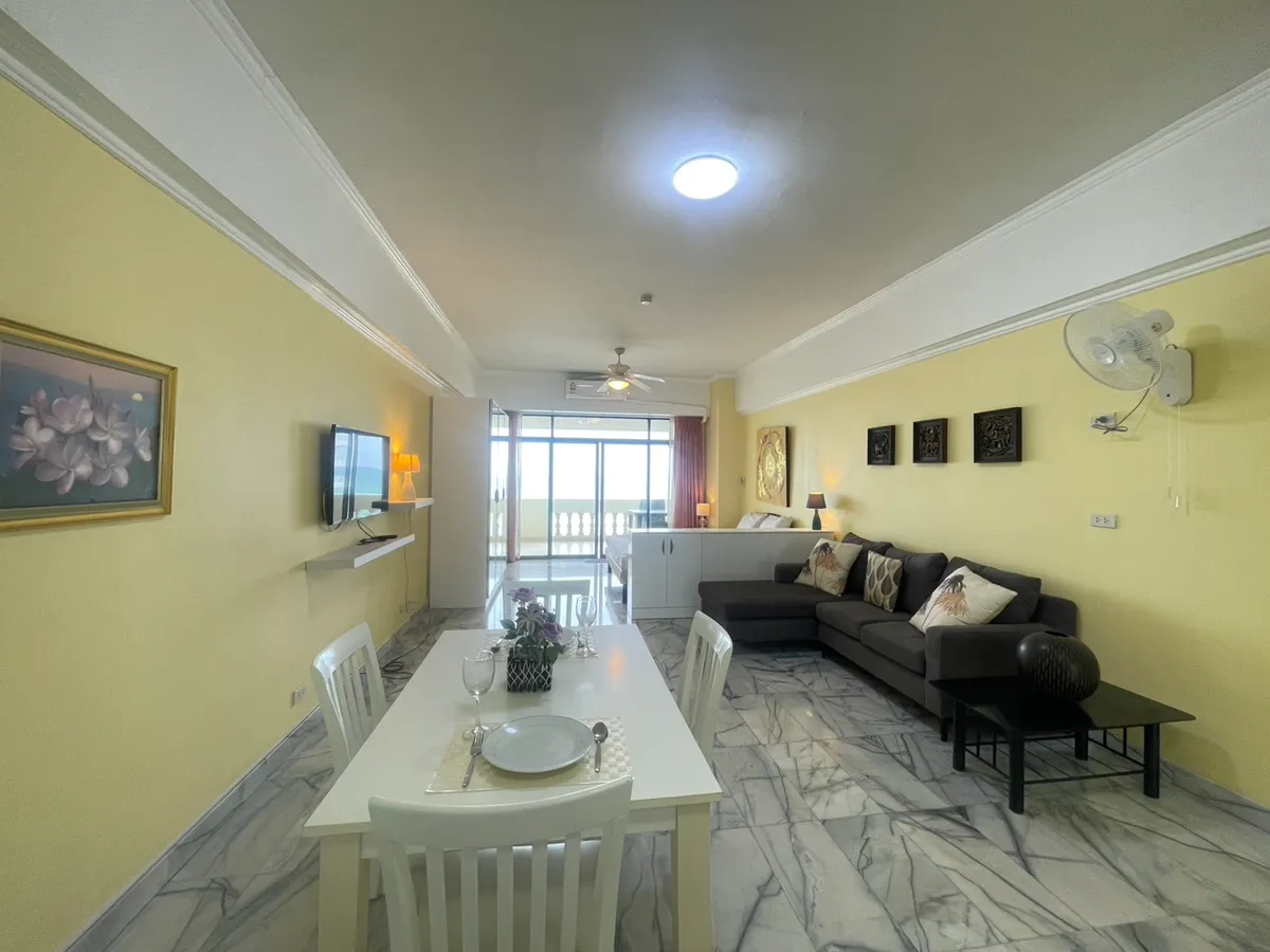 Jomtien Complex photo 2