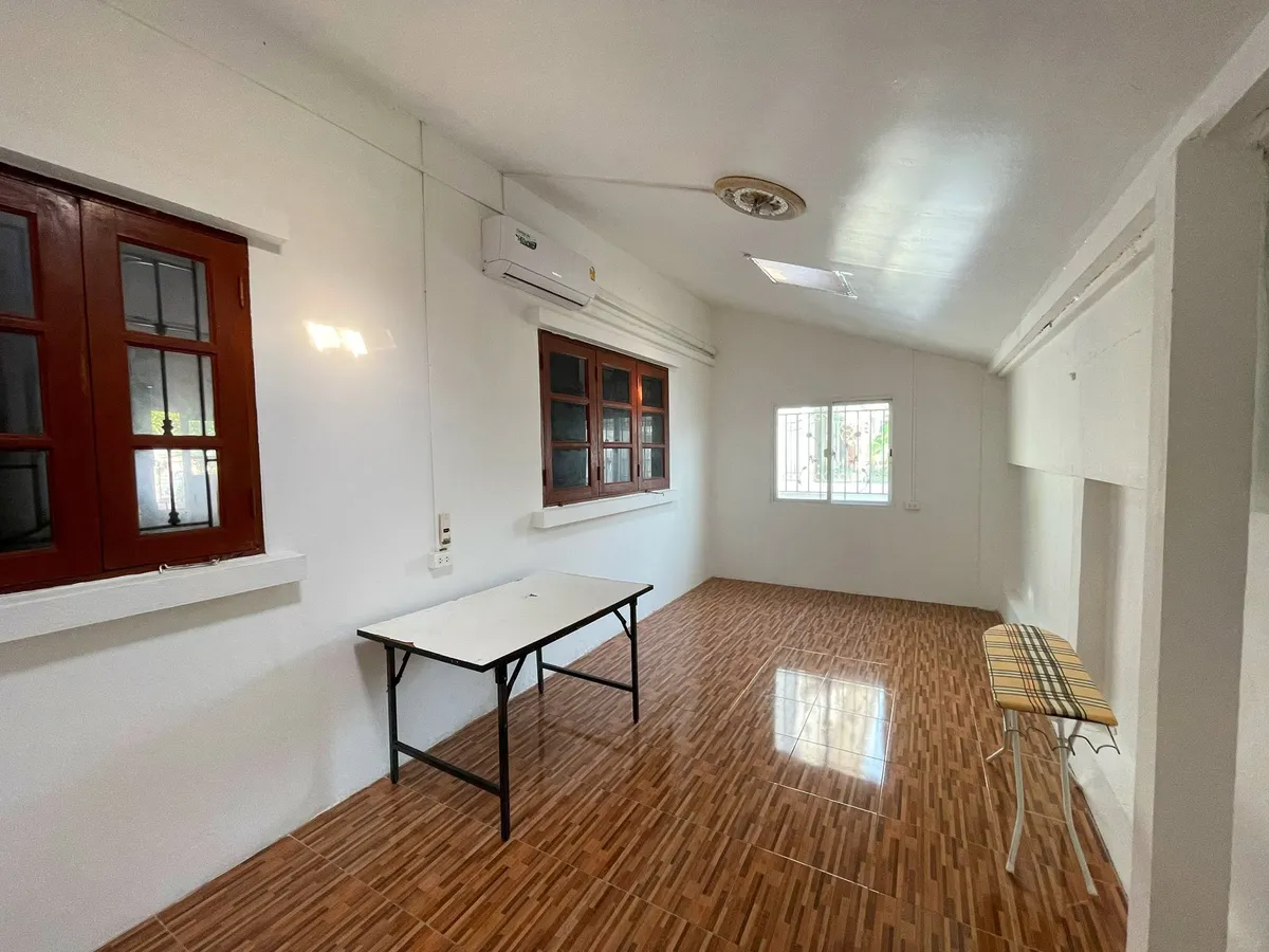 Private Pool Villa near Floating Market for Sale or Rent photo 7