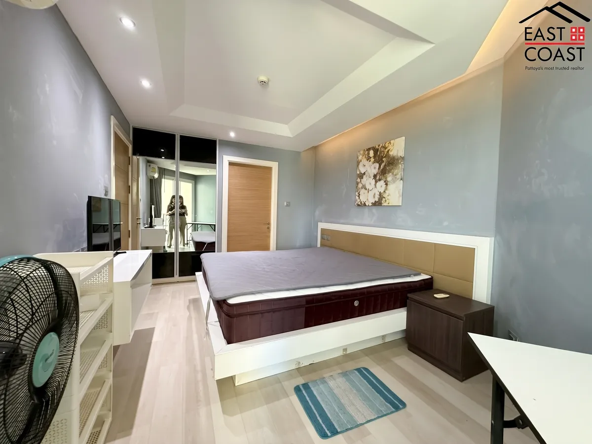 Sunset Boulevard Residence 2
