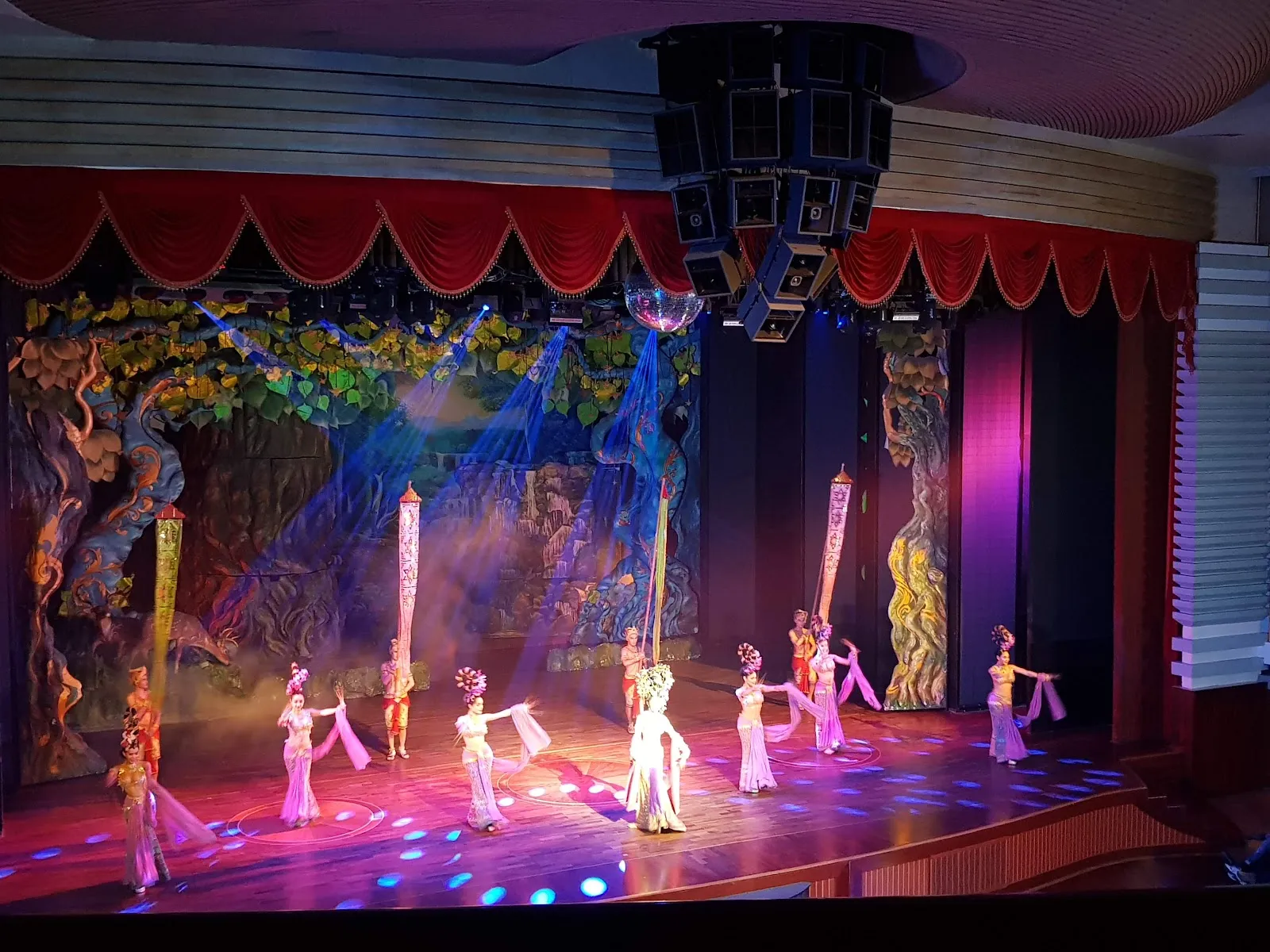 Alcazar Cabaret Show