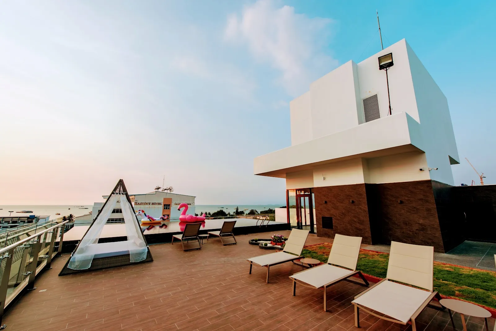 Blackwoods Hotel Pattaya