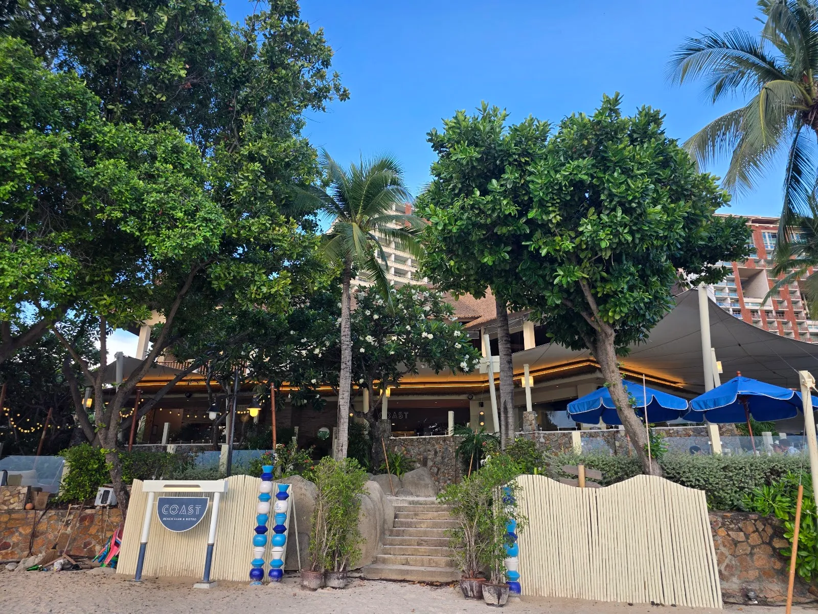 Coast Beach Club & Bistro Pattaya