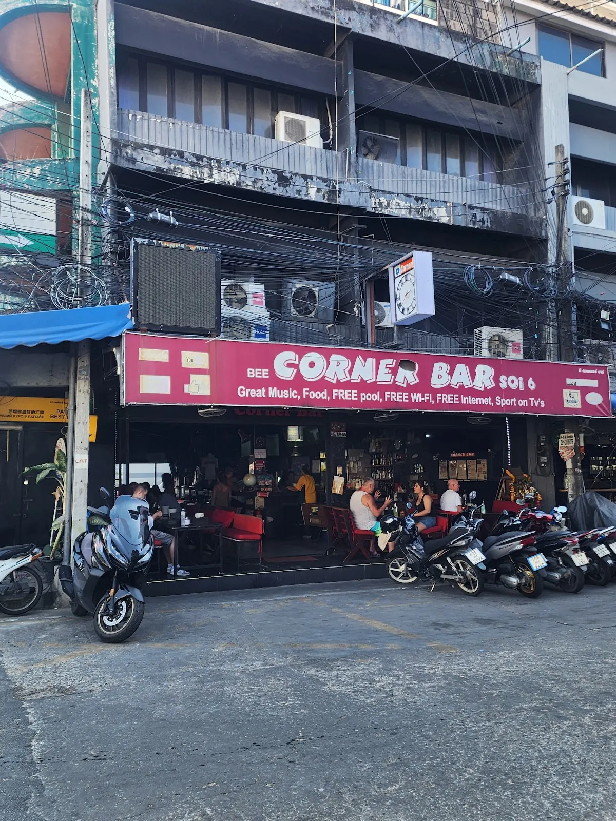 Corner Bar soi 6
