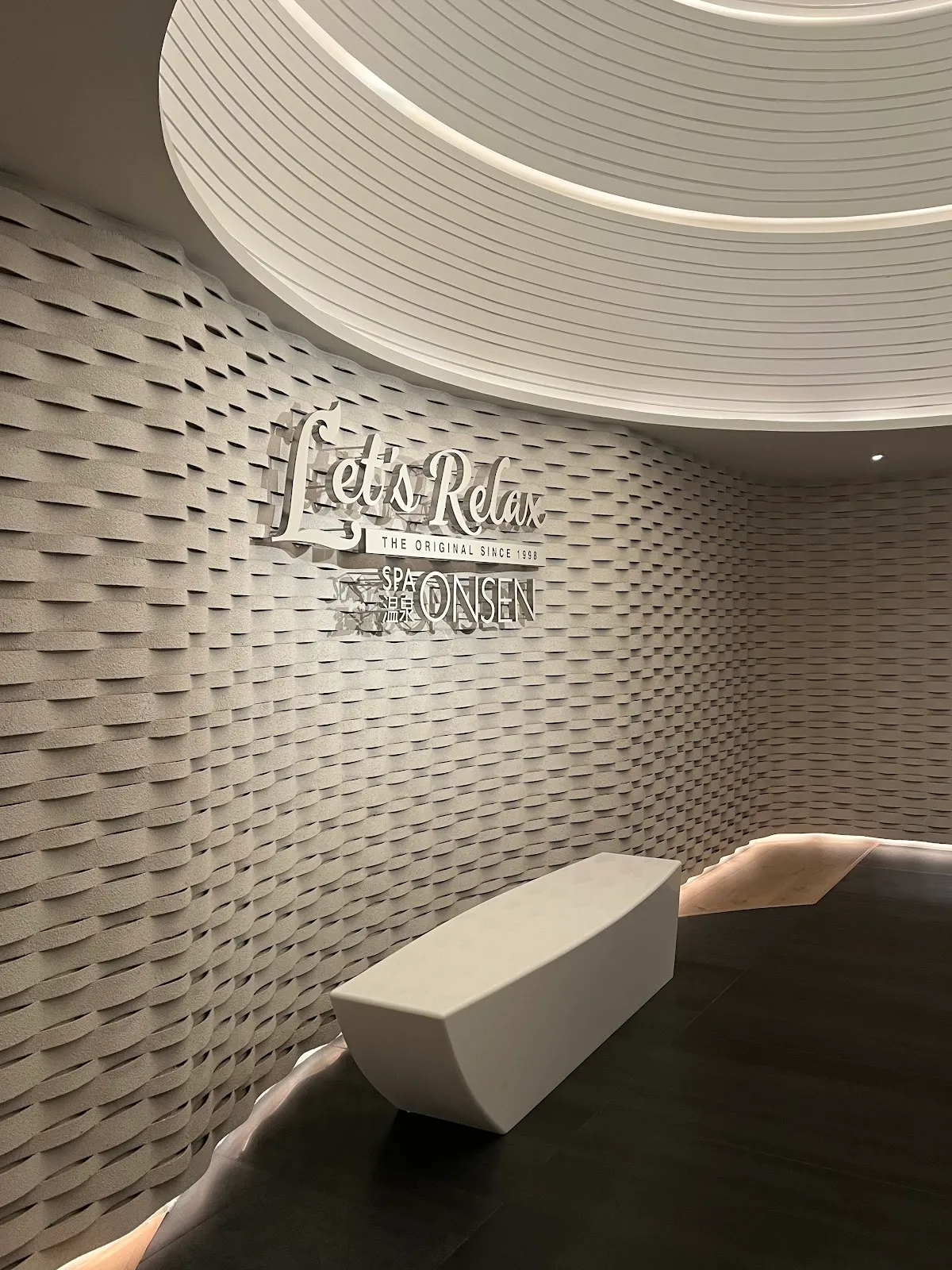 Let's Relax Onsen and Spa Pattaya