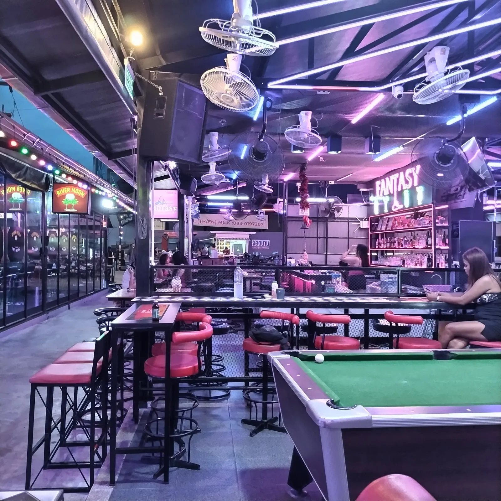 MYTH NIGHT BAR BEER TOWN