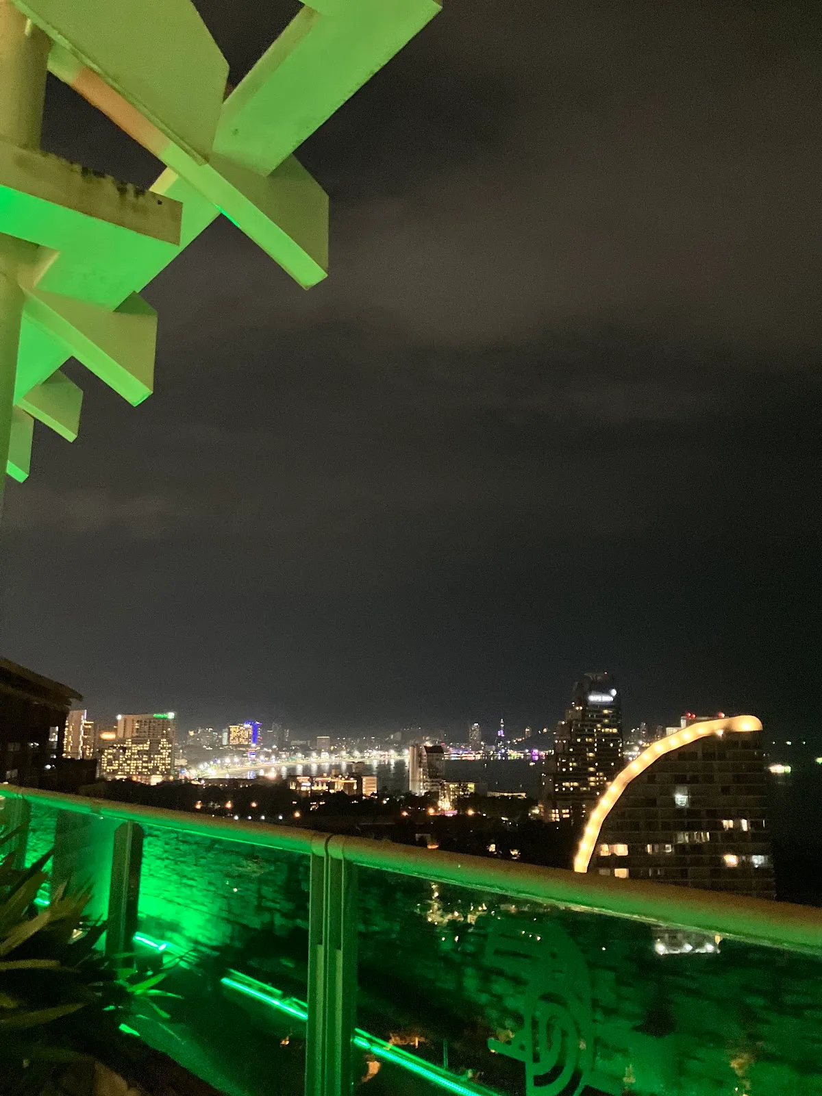 Rum Jungle Rooftop bar at Centara Grand Mirage Beach Resort Pattaya