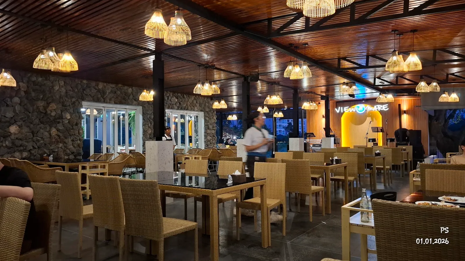 View Mare Beach Front Bar & Restaurant Pattaya