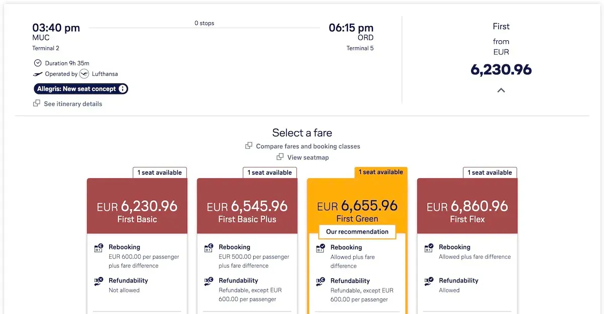 Screenshot zum Vergleich der Lufthansa First Class-Tarife, der reduzierte Rückerstattungsgebühren zeigt.