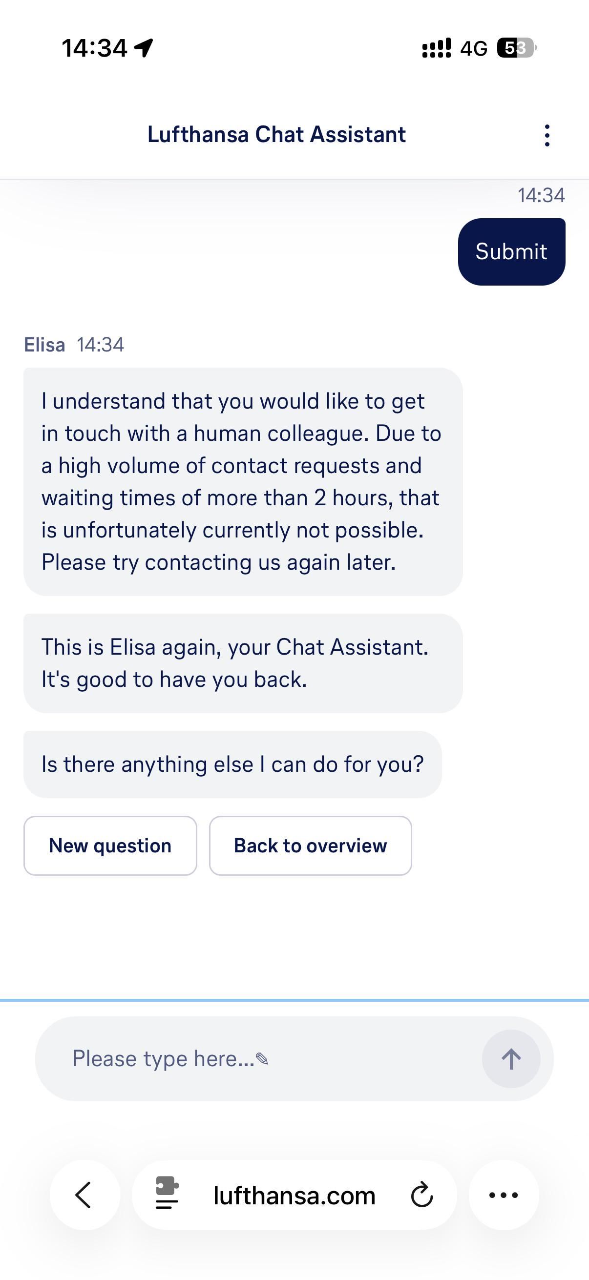 Lufthansas Chat-Assistentin Elisa lehnt den Wunsch nach persönlicher Hilfe aufgrund hoher Auslastung und langer Wartezeiten ab.