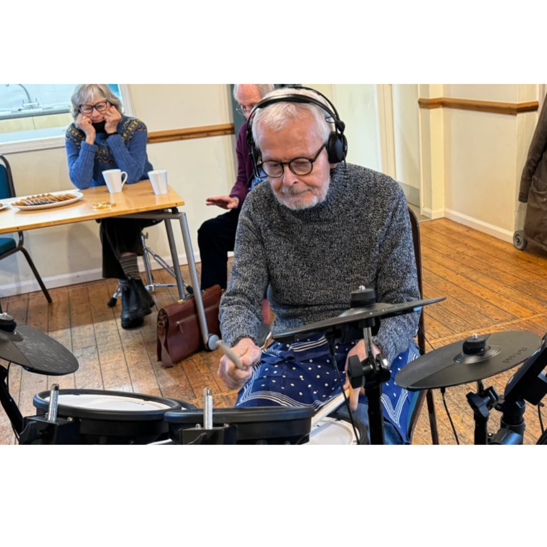 Parkinson's drumming sessions 'help mobility'