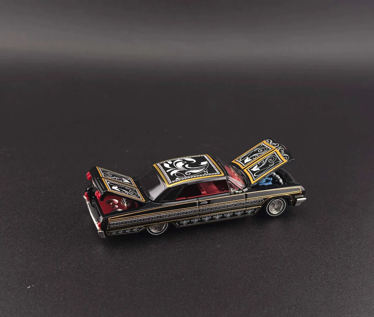 FineWorks64 1:64 1964 Chevrolet Impala SS Lowrider Black Gold