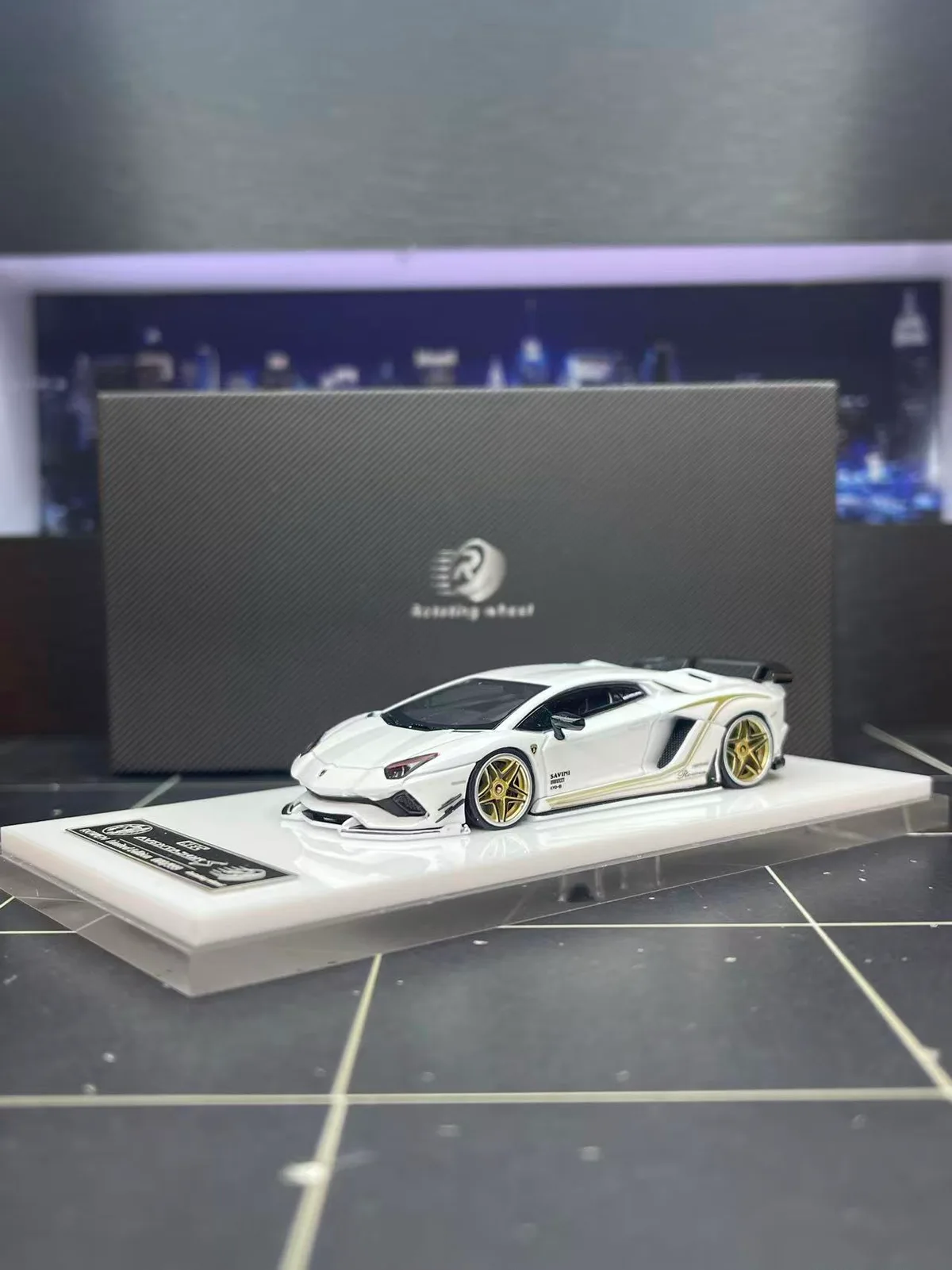 Rowen Aventador S