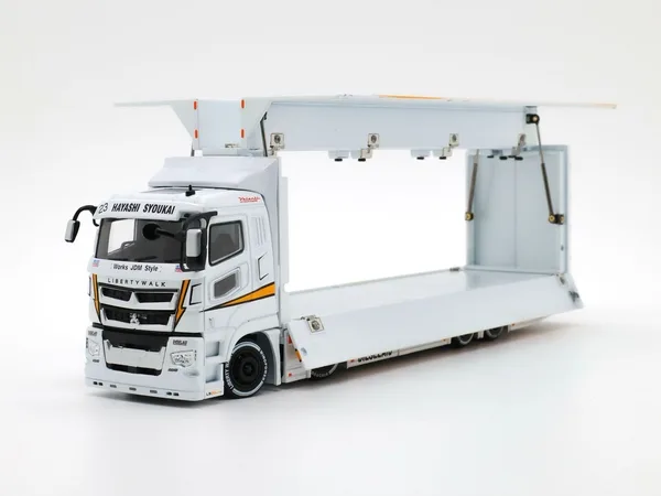 Turbo Truck 1:64 Mitsubishi Fuso Super Great LB-Trucks Yellow Lightning Silhouette Livery
