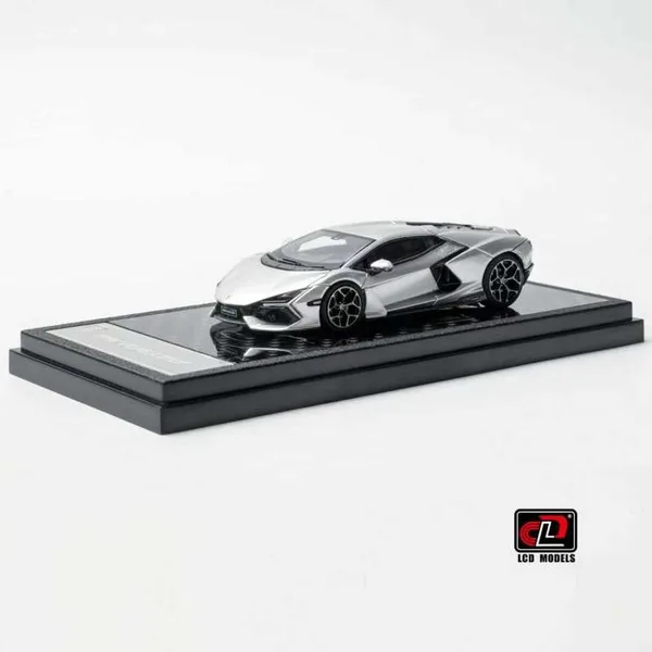 Lamborghini Revuelto Metallic Silver