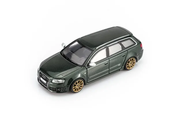 Audi RS4 (B7) 2005 (Deep Green Pearl)