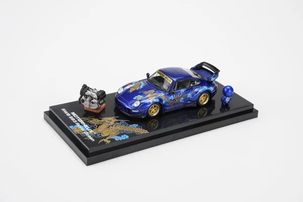 MOTORHELIX  1:64  RWB 993 Royal Ocean