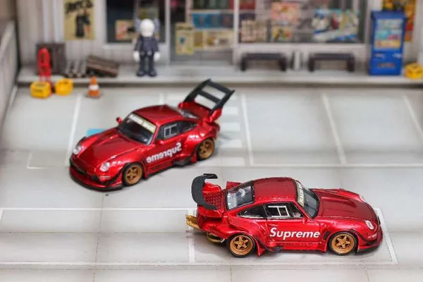 RWB 993 Split-Leg Supreme Red - Low Wing