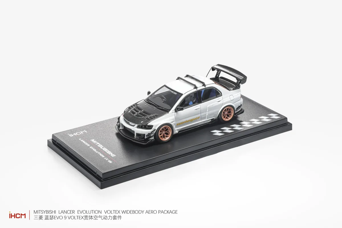 iHCM64 1:64 Mitsubishi Lancer GSR Evolution IX (EVO 9)  Snow White