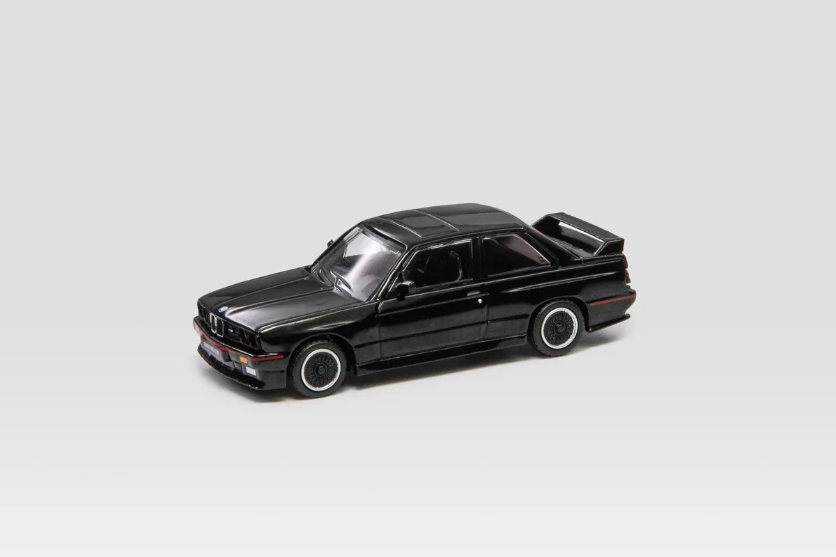 Shadow 1:64 M3 E30 Black LHD
