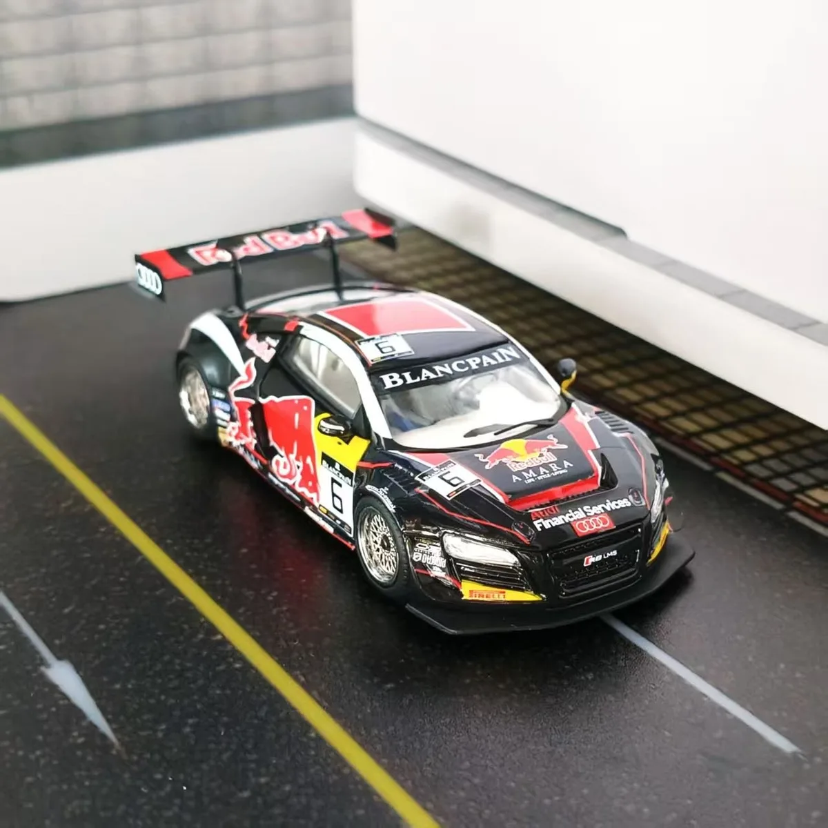 YS 1:64 Audi R8 Red Bull Racing Livery