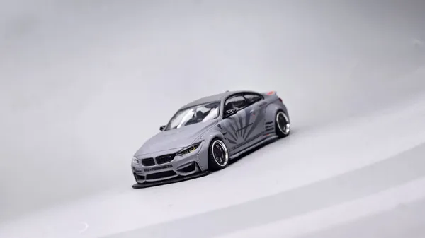 DAP 1:64 LB Widebody M4 F82 Combat Gray