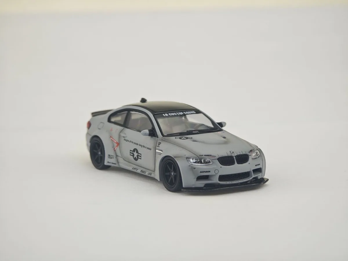 Fine Model 1:64 4th Generation 3 Series Coupe, M3 E92, Grey Dirty